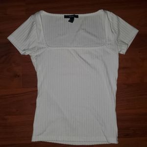 White short sleeve tee